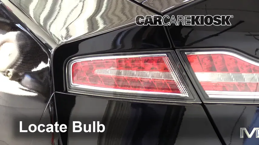 2017 Lincoln MKZ Premiere 2.0L 4 Cyl. Turbo Lights